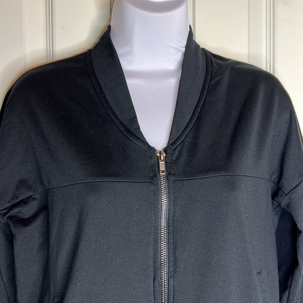 Fabletics Zip Front Long Sleeve Black Jacket Sz Xs - image 3